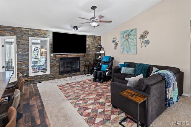 1382 Biscay Drive, Edwardsville, IL 62025
