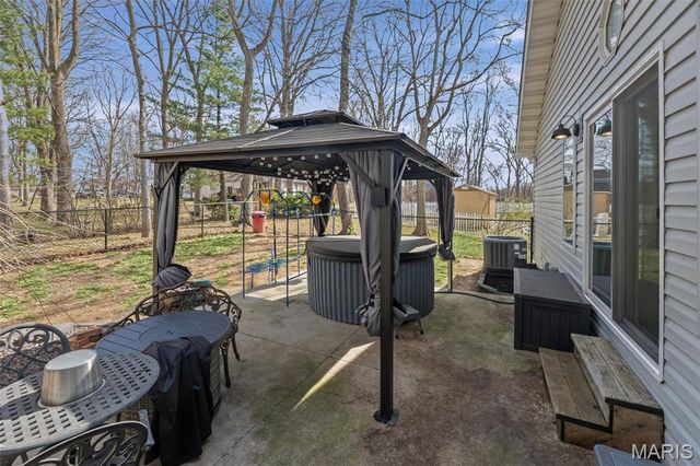 1382 Biscay Drive, Edwardsville, IL 62025