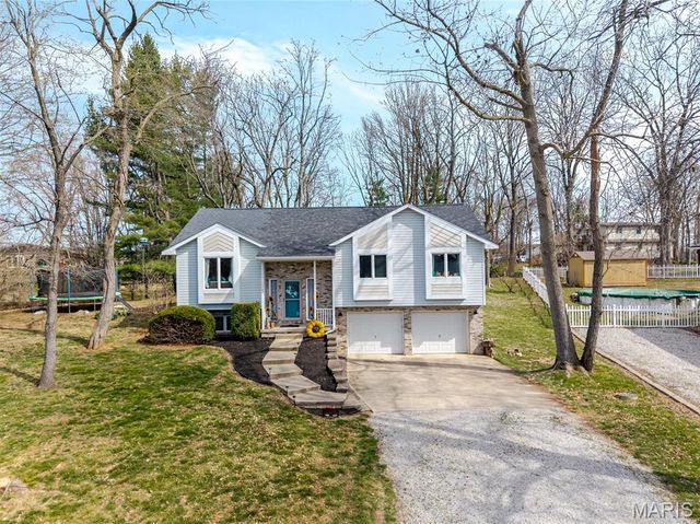 1382 Biscay Drive, Edwardsville, IL 62025
