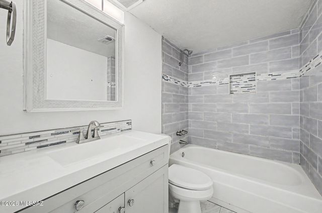 1600 N Wilmot Rd Unit 196, Tucson, AZ 85712
