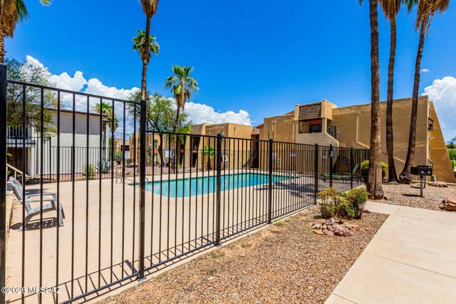 1600 N Wilmot Rd Unit 196, Tucson, AZ 85712