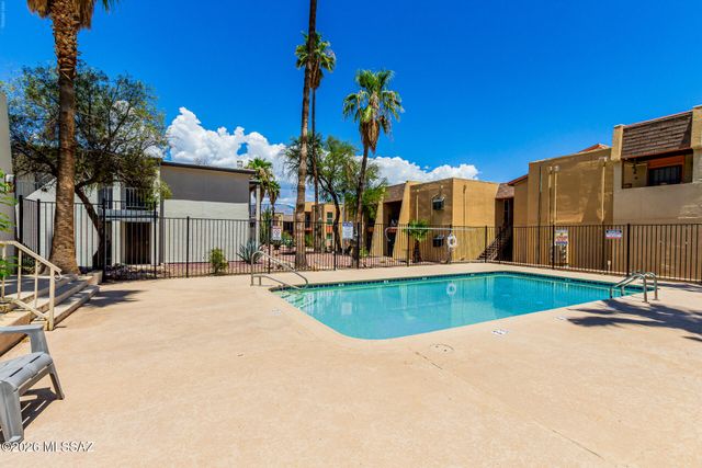 1600 N Wilmot Rd Unit 196, Tucson, AZ 85712
