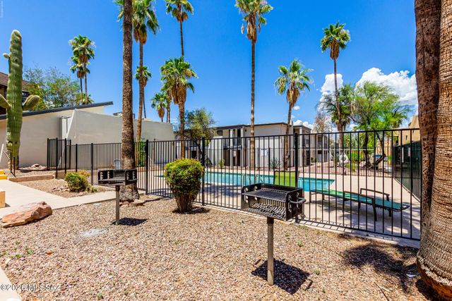 1600 N Wilmot Rd Unit 196, Tucson, AZ 85712