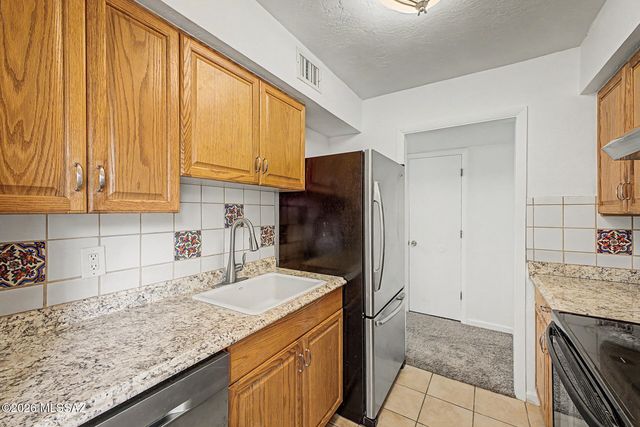 1600 N Wilmot Rd Unit 196, Tucson, AZ 85712