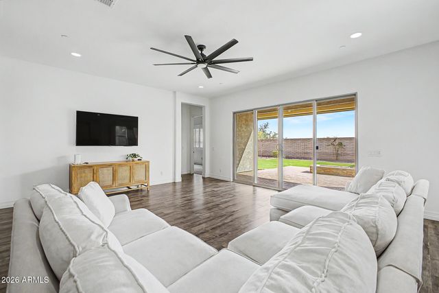 11883 W MORNING VISTA Drive, Peoria, AZ 85383