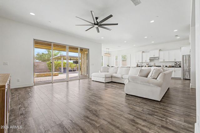 11883 W MORNING VISTA Drive, Peoria, AZ 85383