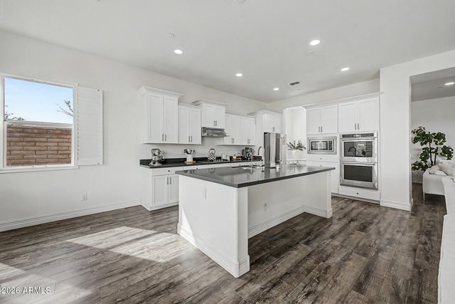 11883 W MORNING VISTA Drive, Peoria, AZ 85383