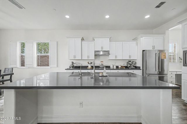 11883 W MORNING VISTA Drive, Peoria, AZ 85383