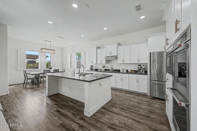 11883 W MORNING VISTA Drive, Peoria, AZ 85383