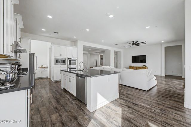 11883 W MORNING VISTA Drive, Peoria, AZ 85383
