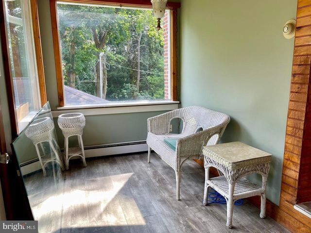 692 LENNI RD, Aston, PA 19014