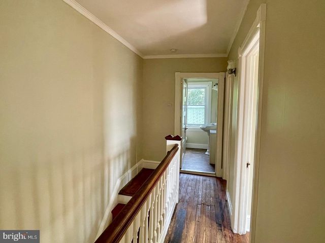 692 LENNI RD, Aston, PA 19014
