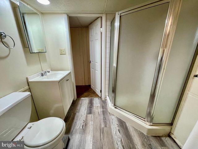 692 LENNI RD, Aston, PA 19014