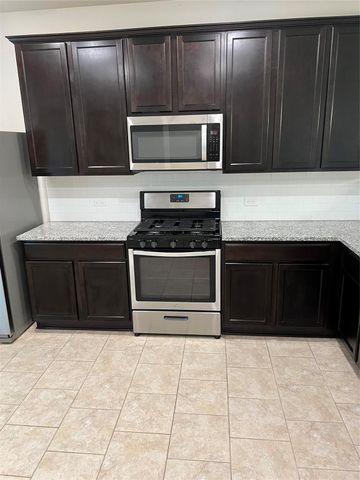 8435 Chesney Trail, Fulshear, TX 77441