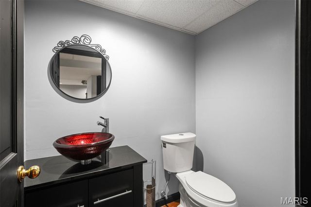 1855 Ironstone Road, Des Peres, MO 63131