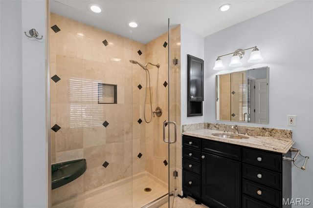 1855 Ironstone Road, Des Peres, MO 63131