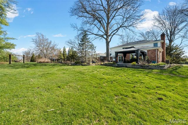 1855 Ironstone Road, Des Peres, MO 63131