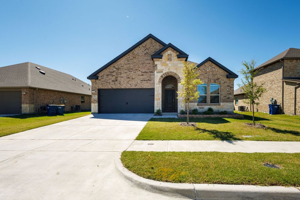 6993 Newby Lane, Garland, TX 75043