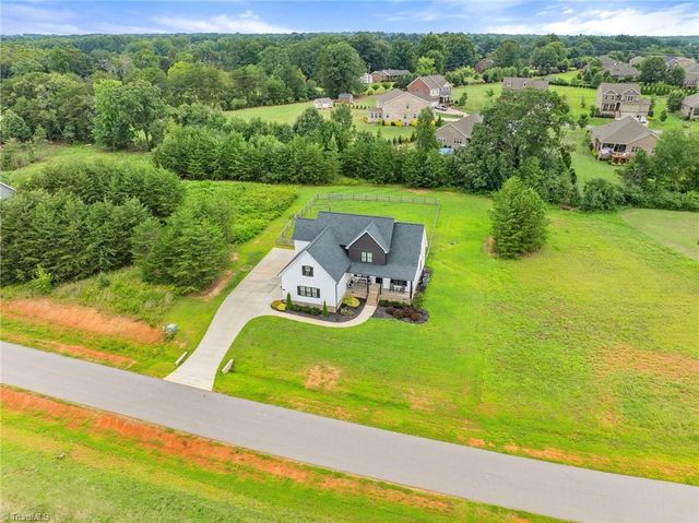 7412 Kingsley Place, Stokesdale, NC 27357