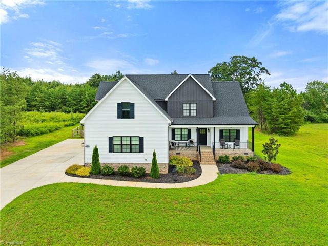 7412 Kingsley Place, Stokesdale, NC 27357