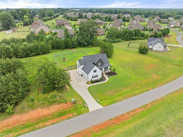 7412 Kingsley Place, Stokesdale, NC 27357