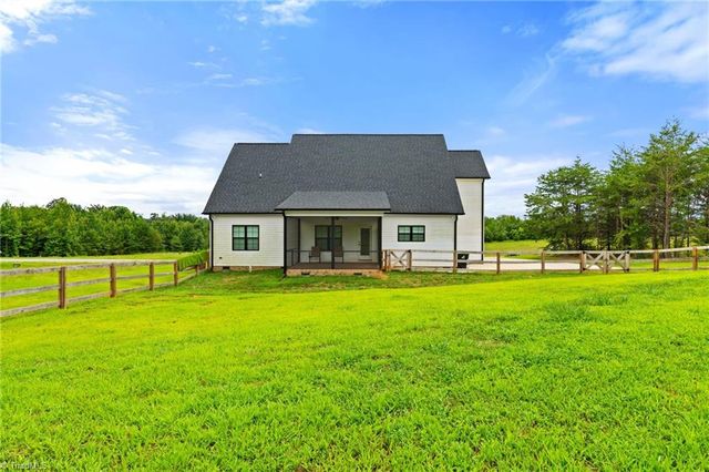 7412 Kingsley Place, Stokesdale, NC 27357