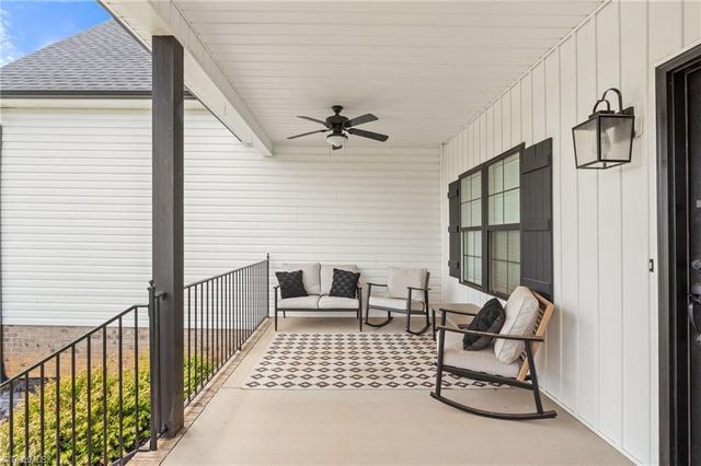 7412 Kingsley Place, Stokesdale, NC 27357