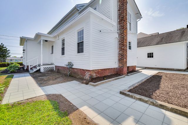 1070 Enfield Street, Enfield, CT 06082