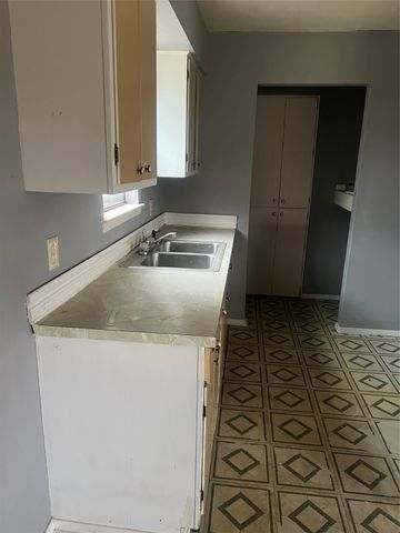 11204 Erich Drive, Balch Springs, TX 75180