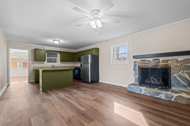 527 Glenwood Drive, Sanford, NC 27330