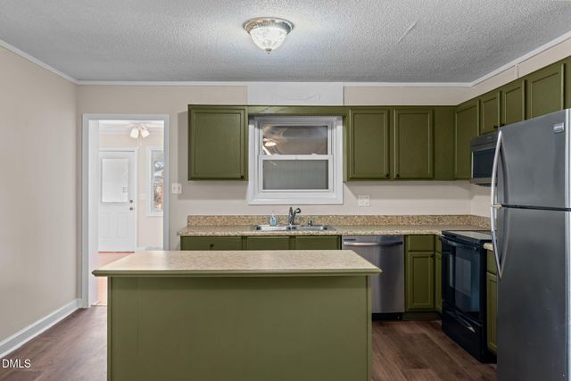 527 Glenwood Drive, Sanford, NC 27330