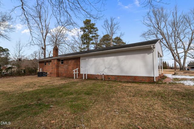 527 Glenwood Drive, Sanford, NC 27330
