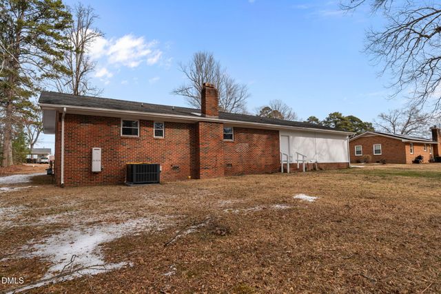 527 Glenwood Drive, Sanford, NC 27330