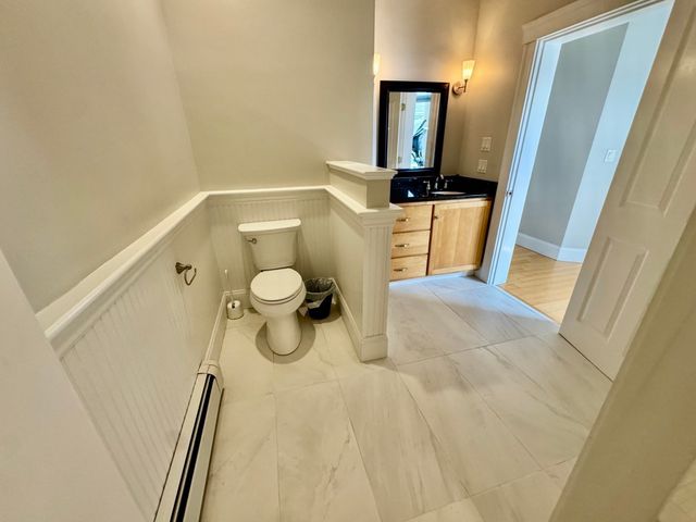4 Bay Street 2, Hull, MA 02045