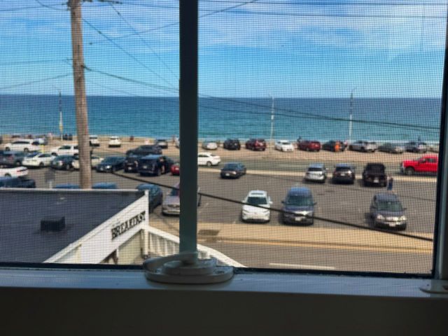 4 Bay Street 2, Hull, MA 02045