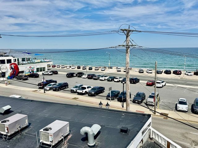 4 Bay Street 2, Hull, MA 02045
