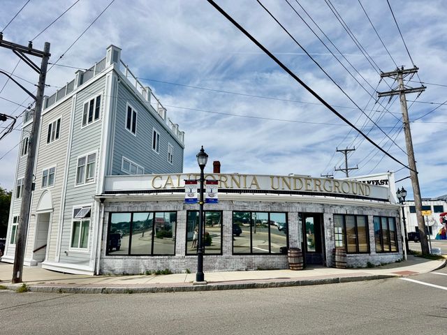 4 Bay Street 2, Hull, MA 02045