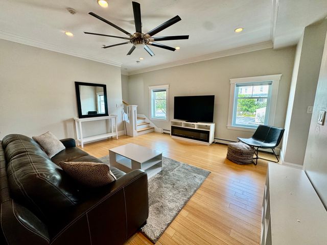 4 Bay Street 2, Hull, MA 02045