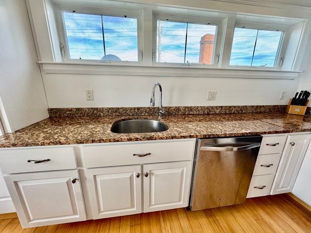 4 Bay Street 2, Hull, MA 02045