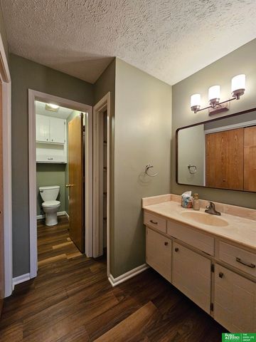 2147 N 121 Street, Omaha, NE 68164