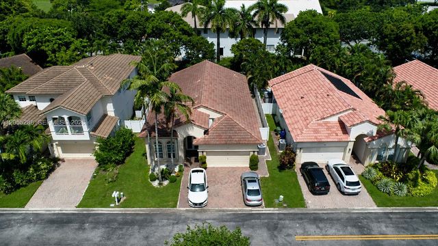 1773 NW 72nd Way, Pembroke Pines, FL 33024