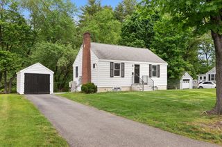 84 Crest Rd, Lynnfield, MA 01940