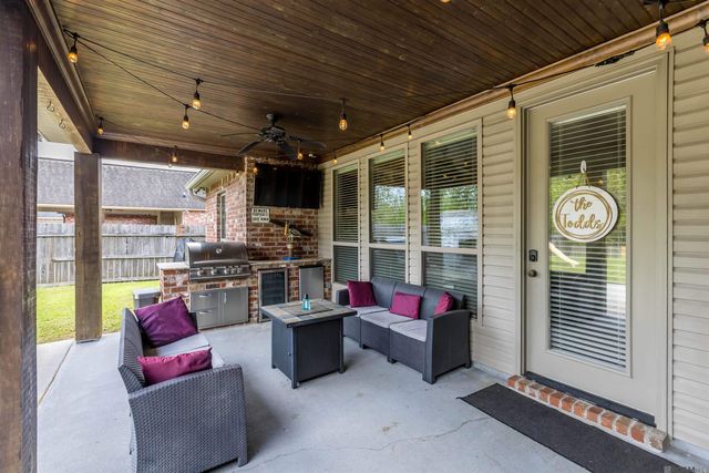 10601 Creek Haven Ln, Denham Springs, LA 70726