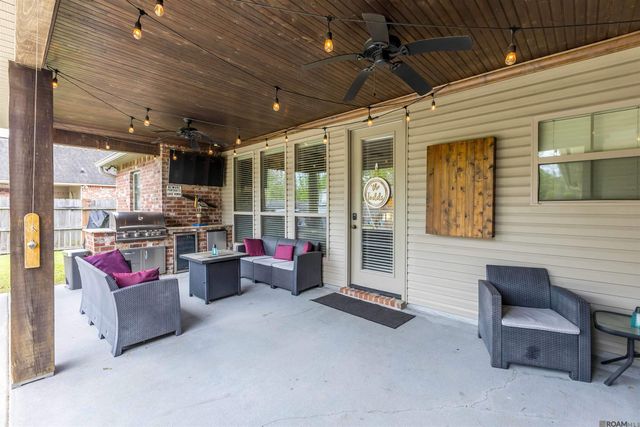 10601 Creek Haven Ln, Denham Springs, LA 70726