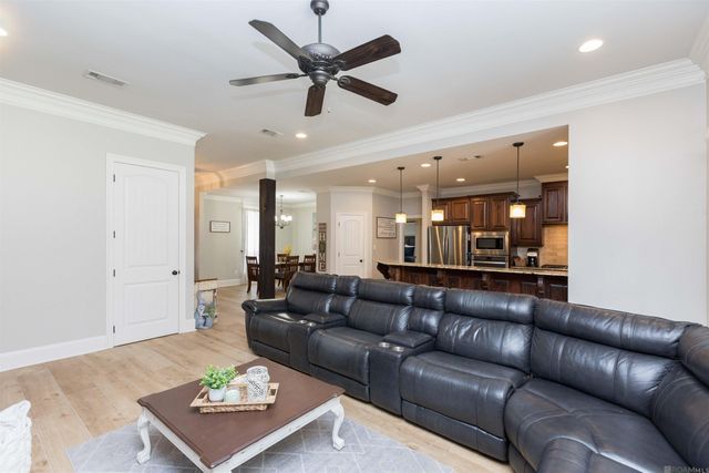 10601 Creek Haven Ln, Denham Springs, LA 70726