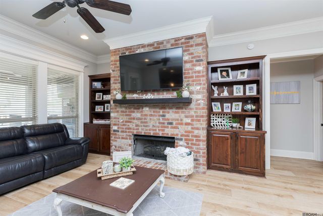 10601 Creek Haven Ln, Denham Springs, LA 70726