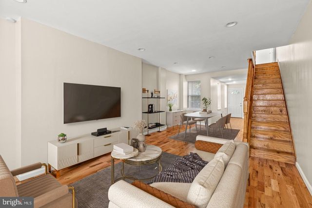 2512 N MARSHALL ST, Philadelphia, PA 19133