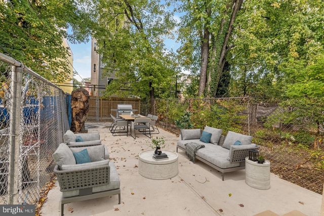 2512 N MARSHALL ST, Philadelphia, PA 19133