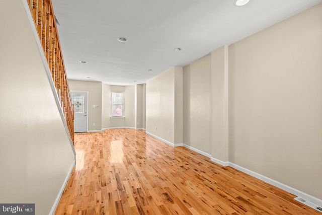 2512 N MARSHALL ST, Philadelphia, PA 19133