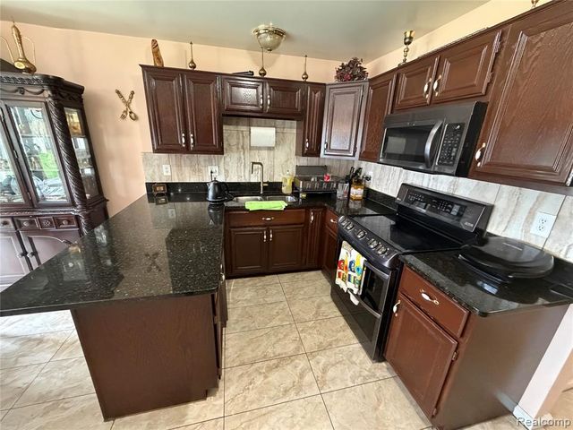 6153 Bianca Drive Drive, Sterling Heights, MI 48314